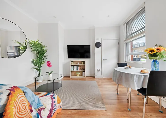 Family Friendly - Stylish Kentish Town