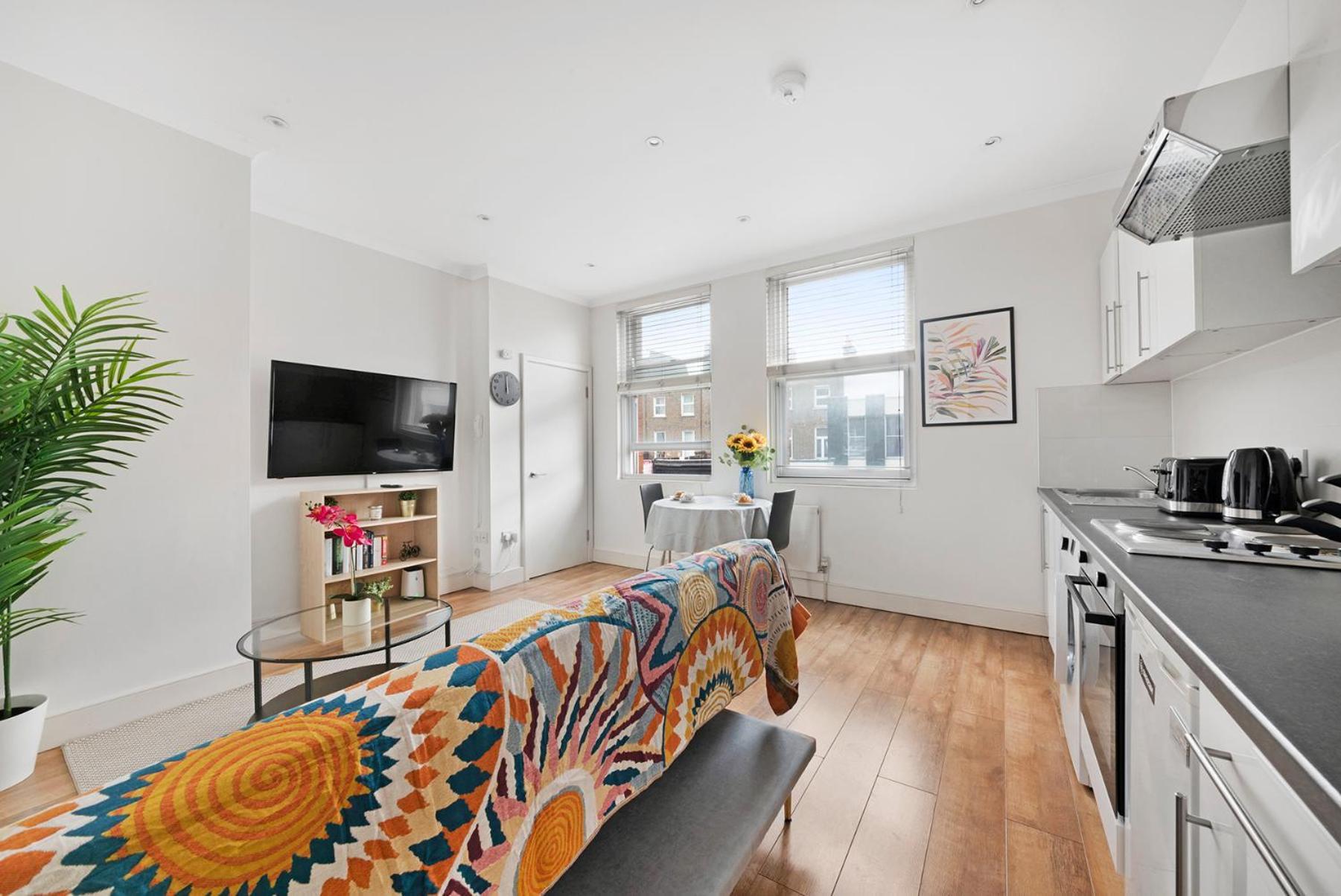 Family Friendly - Stylish Kentish Town Apartment