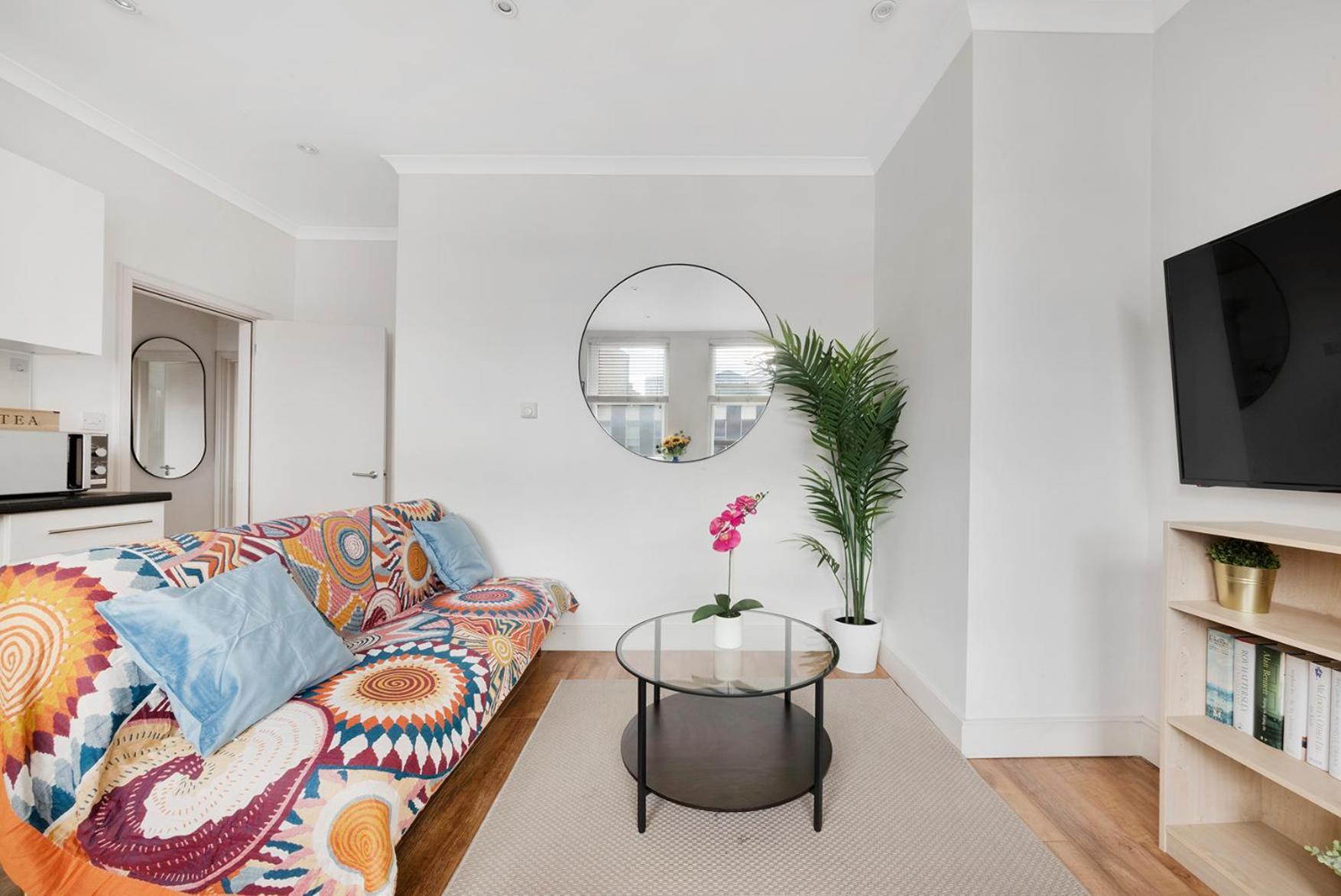Family Friendly - Stylish Kentish Town Apartment